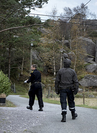 Politiet: - Vi akjonerer nå mot et industriområde vi vet at siktede har vært på i natt