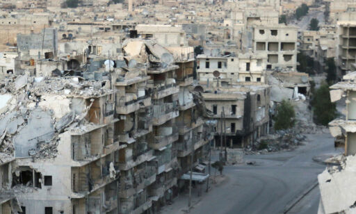 Våpenhvilen i Aleppo er bombet og skutt i stykker. Igjen