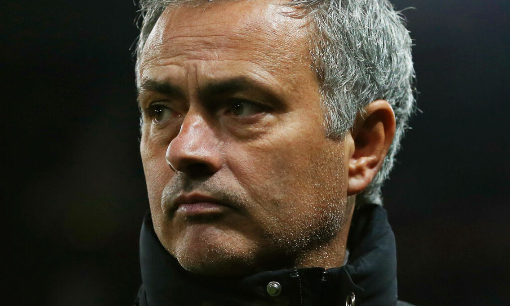 Rasende Mourinho sendt på tribunen: - Hodeløst