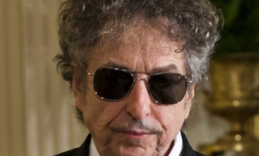 Svenska Akademien med kraftig advarsel til Bob Dylan