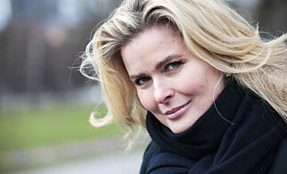 Oslo 20160411.
Vendela Kirsebom med egendesignet elsykkel.
Et stort utvalg av årets elsykler blir presentert, med et bredt utvalg av merker. Hovedvekt av syklene vil være bysykler/pendlersykler på Tøyen tirsdag ettermiddag.
Foto: Lise Åserud / NTB scanpix