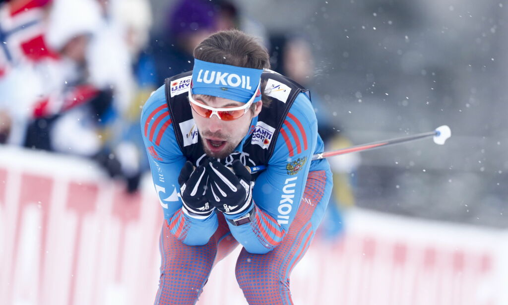 VM-kongen nektet å bære medaljen