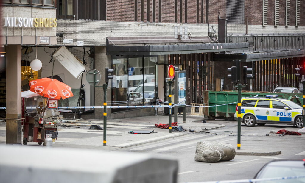 Færre utlendingskontroller i Sverige - rundt 10 000 utviste asylsøkere har gått under jorda