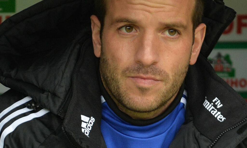 Slakter behandlingen av van der Vaart i Midtjylland: - Uverdig
