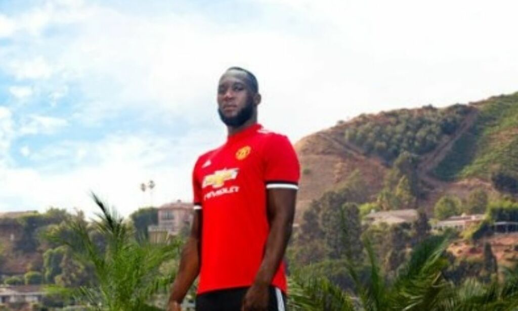 Nå er han offisielt presentert som Manchester United-spiller