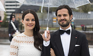 Oslo 20170510.
Prins Carl Philip og Prinsesse Sofia av Sverige ankommer festmiddagen i Operaen i anledning kongeparets 80-årsfeiring.
Foto: Jon Olav Nesvold / NTB scanpix