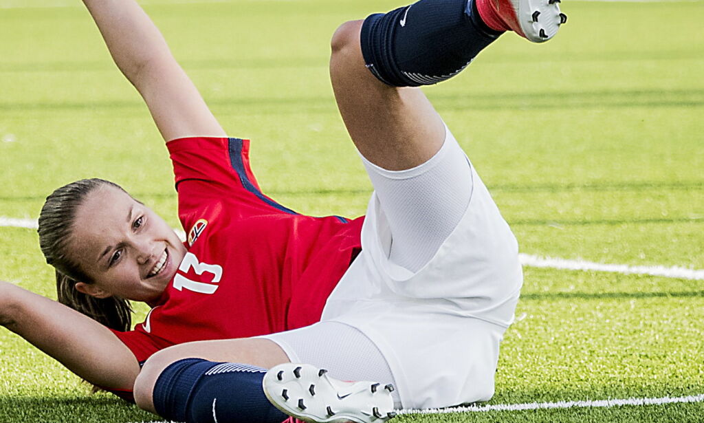 Hyller «framtidsspilleren» med «norsk fotballs beste venstrefot»: - Hun vil nå veldig langt