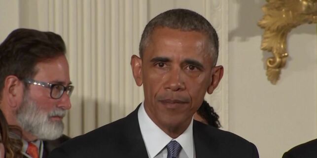 Obama gråt da han la fram forslag til ny våpenlovgivning