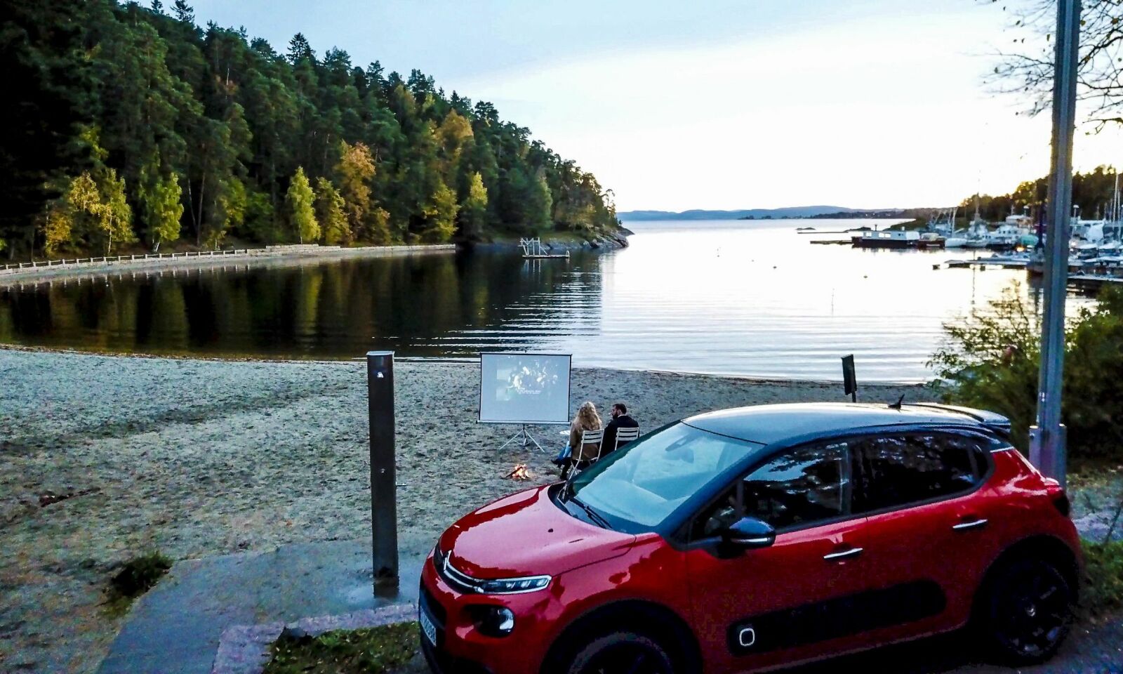 Kjæresteparet Matt og Marie fikk teste en Citroën C3: En bil full av overraskelser Kjæresteparet Matt og Marie fikk teste en Citroën C3: En bil full av overraskelser