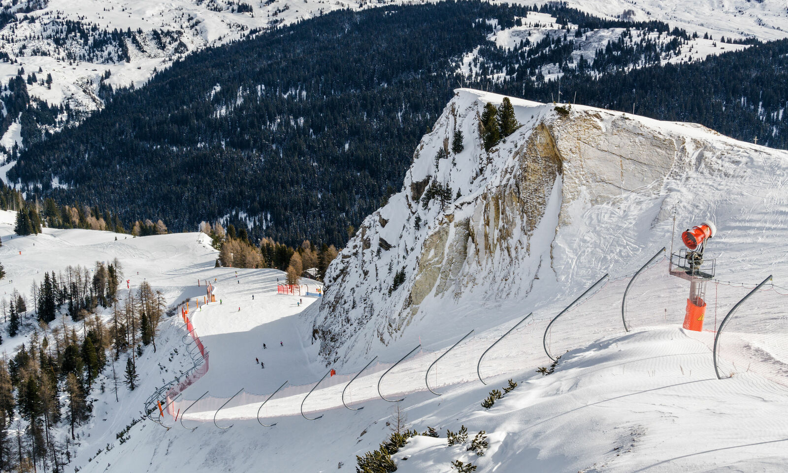 VERDENSCUP: Slik ser det ut når bakkene er rigget til for renn i stor fart i Alta Badia. Foto: NTB SCANPIX / SHUTTERSTOCK VERDENSCUP: Slik ser det ut når bakkene er rigget til for renn i stor fart i Alta Badia. Foto: NTB SCANPIX / SHUTTERSTOCK