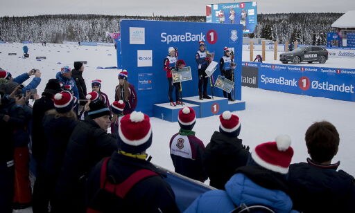 Her hylles Stadaas som medaljevinner i NM. Så kommer marerittbeskjeden