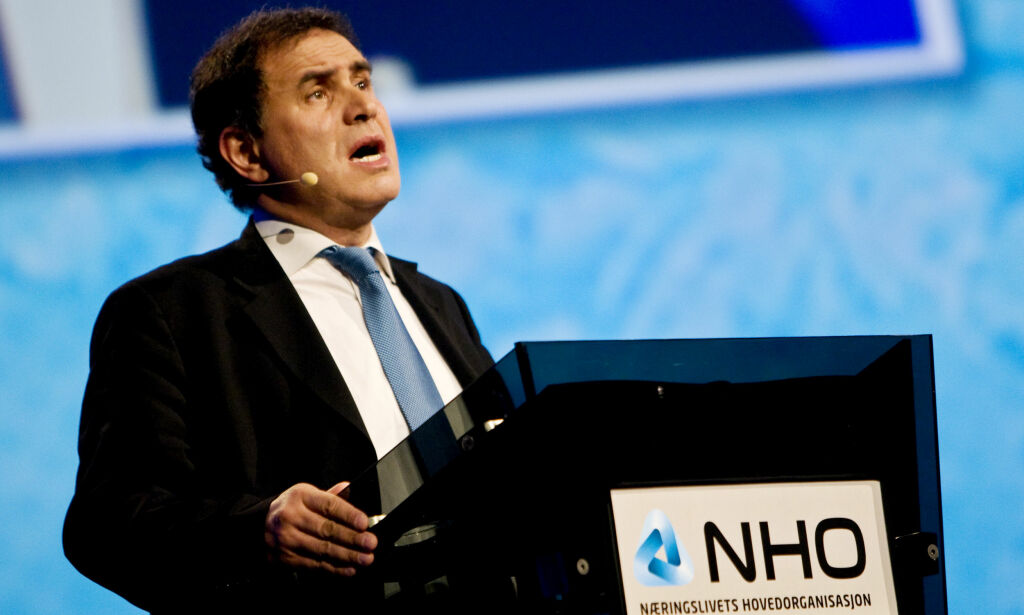 OSLO 20090107:
Professor Nouriel Roubini, som tidlig forutså finanskrisen, talte til NHOs årskonferanse i Operaen i Oslo onsdag formiddag.
NHO logo på talerstolen.
Foto: Håkon Mosvold Larsen / SCANPIX