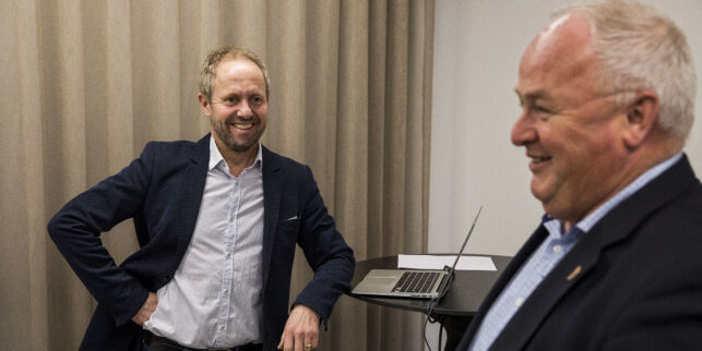 Oslo 20171214.
Generalsekretær Pål Bjerketvedt (t.v) og president Terje Svendsen under pressekonferansen i regi av Norges fotballforbund hvor de blant annet presenterte budsjettet for 2018.
Foto: Tore Meek / NTB scanpix