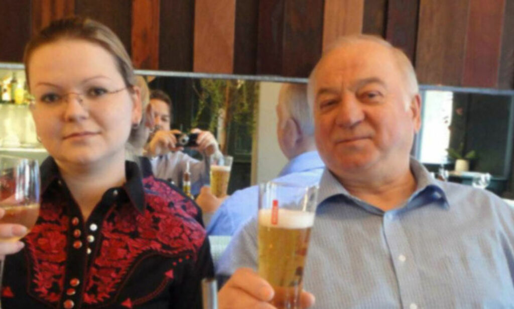 Russisk spiondatter har våknet etter å ha blitt utsatt for giftangrep