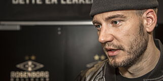 Du spiller i Norge, Bendtner. Fiks det!