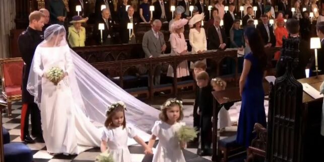 Her viser Meghan Markle fram brudekjolen
