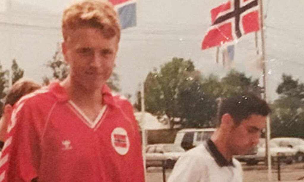 Anders var stjerne på u-landslaget i fotball. I 2012 forlot han verden