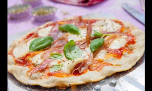 Slik lager du pizza på grillen