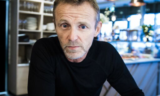 Jo Nesbø hasteinnlagt på sykehus - skal være bedre
