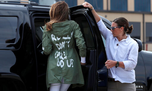 Klesmerker med jakke-protest mot Melania