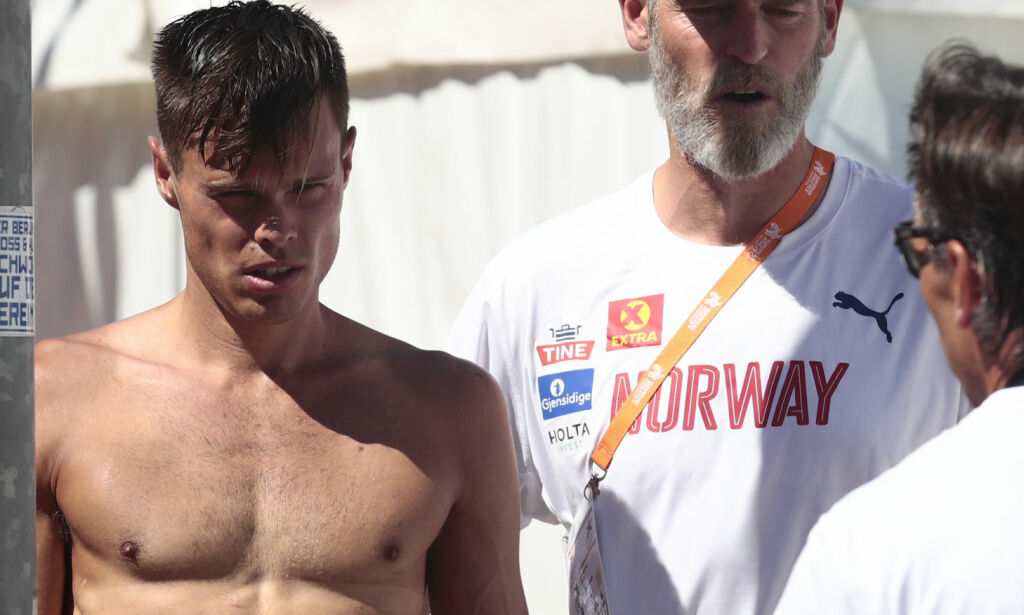 - Det ser sykt ut. Noen griner. Andre vrir seg i smerte