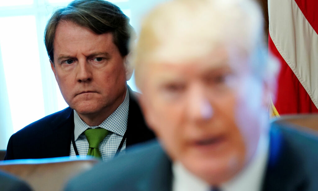 Trumps egen advokat samarbeider med etterforskerne i frykt for å bli syndebukk