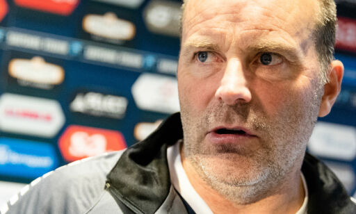 Byttet ti av elleve spillere. Får kritikk: - Dette synes jeg er feil