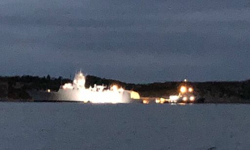 137 personer evakuert etter at tankbåt og fregatt kolliderte i Hordaland