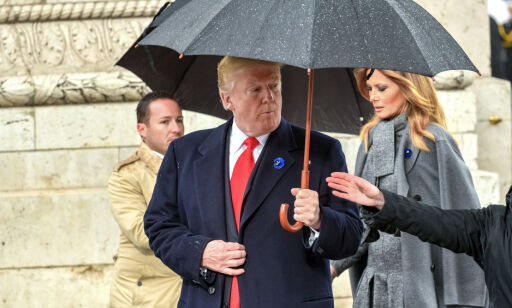 President Trump droppet å hedre 2288 falne soldater. Nå skylder han på trafikken