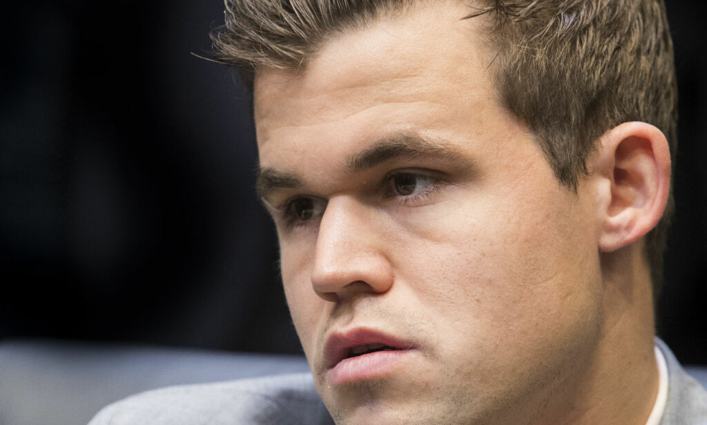 Carlsen med sliteseier mot tysk vidunderbarn (14)