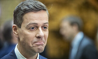 Trekker seg, avviser partisplittelse