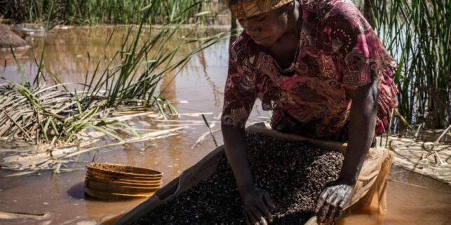 Hun graver fram mineraler som skal i din smarttelefon